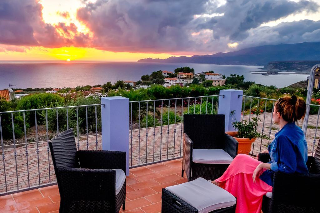Villa Pischinas Magomadas Pokoj fotografie