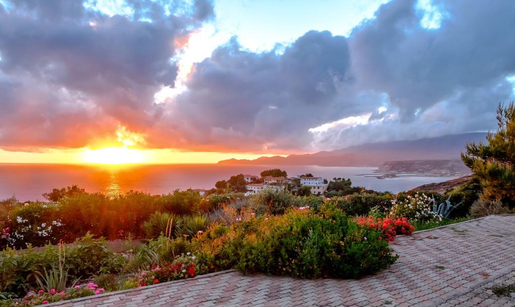 Villa Pischinas Magomadas Exteriér fotografie
